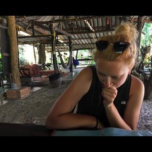 Meet your Posher, Cassie